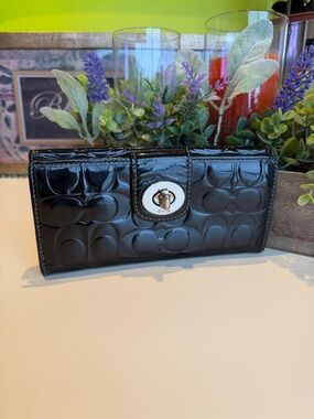 Coach Black Patent Signature Turnlock Continental Wallet
